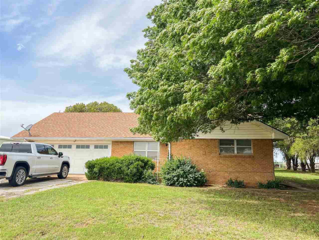 14226 STATE HIGHWAY 240 W, ELECTRA, TX 76360, photo 1 of 23