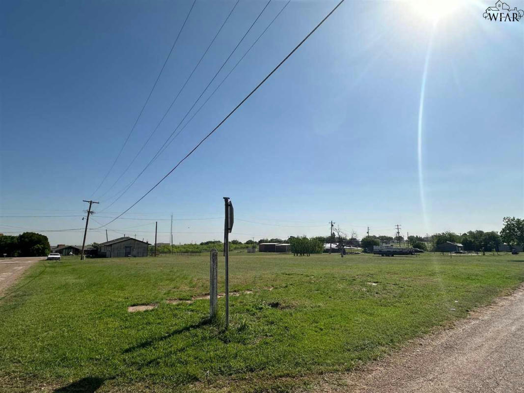 201 E LINCOLN AVE, ELECTRA, TX 76360, photo 1 of 6